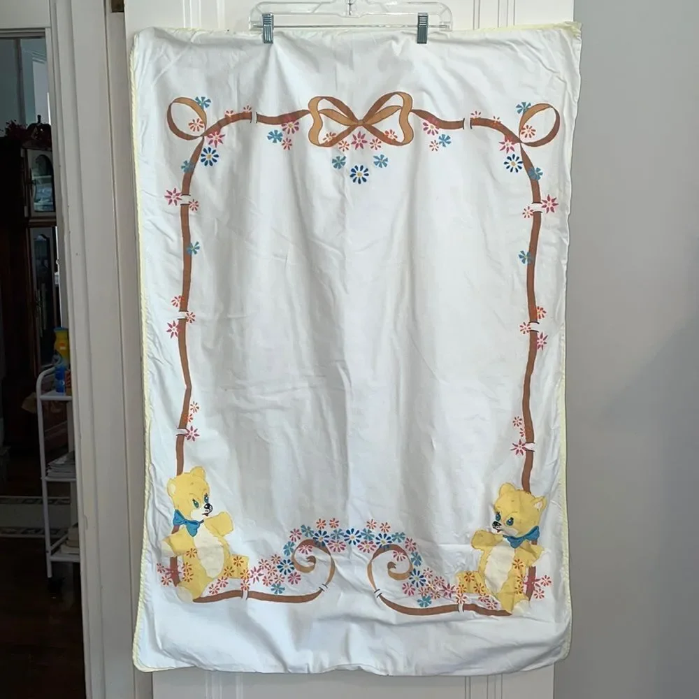 Vintage baby/toddler white‎ duvet cover with painted on teddy bears & flowers